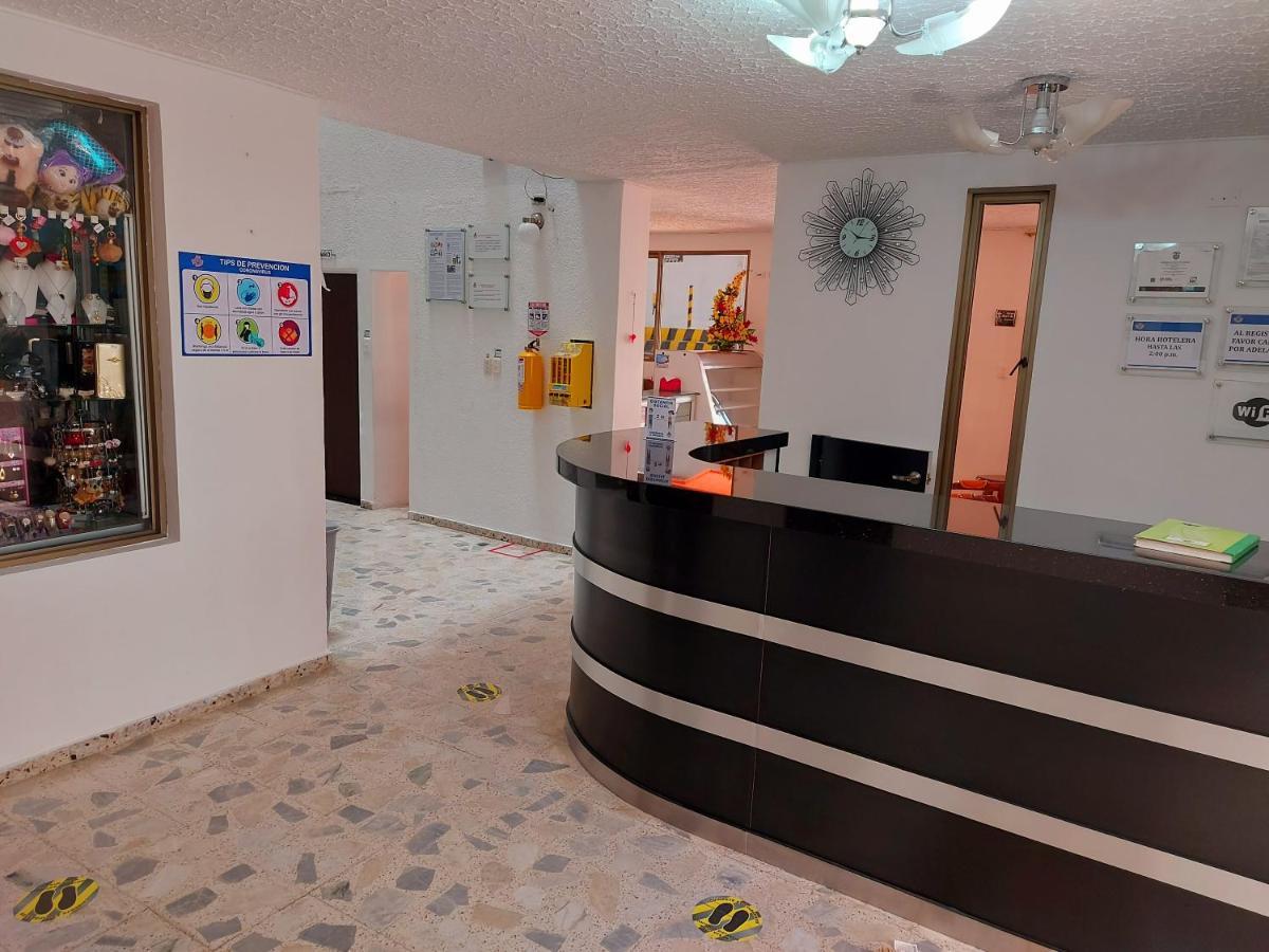 Hotel Emperador Barbosa  Εξωτερικό φωτογραφία