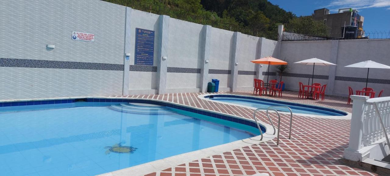 Hotel Emperador Barbosa  Εξωτερικό φωτογραφία