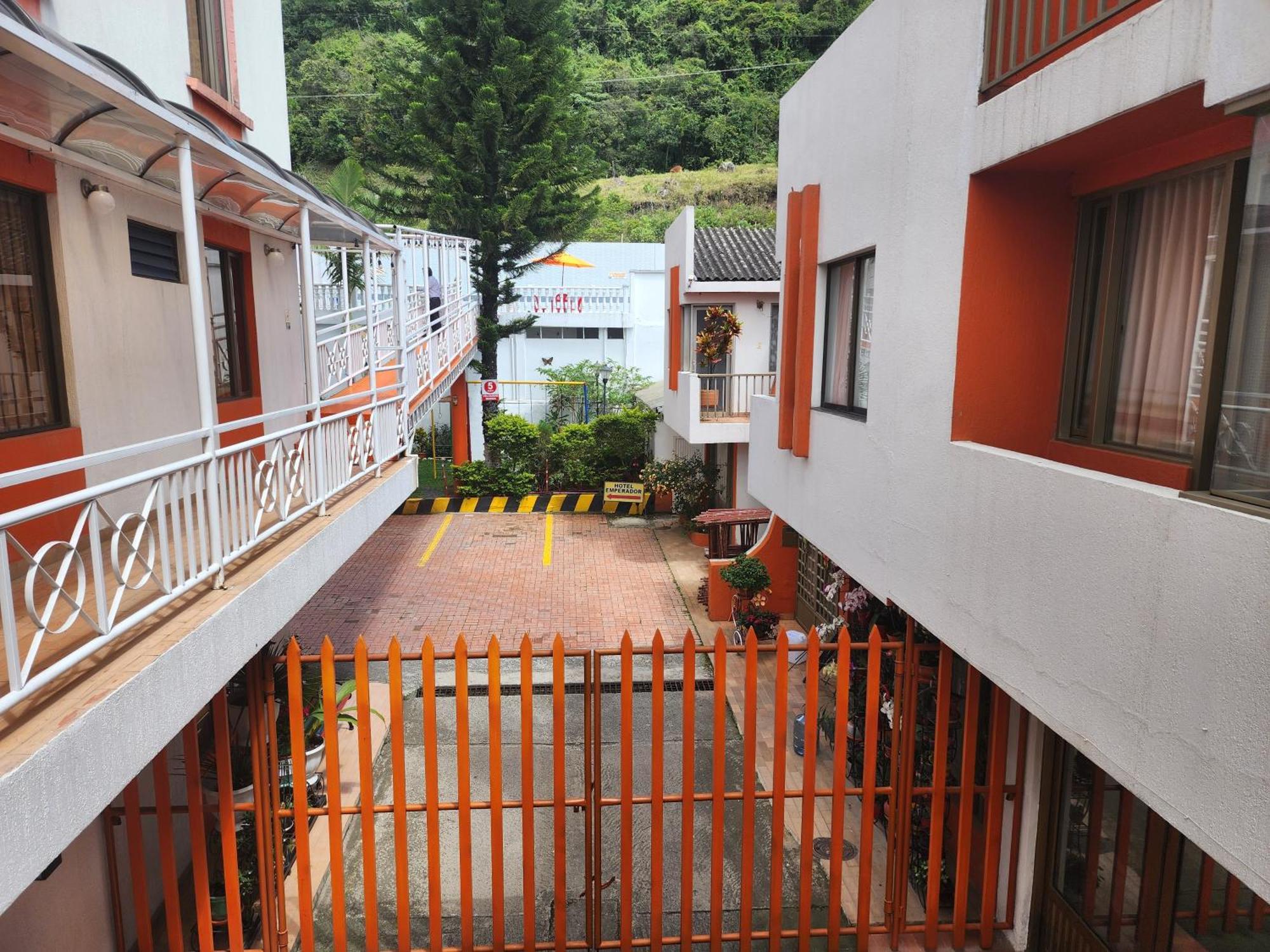 Hotel Emperador Barbosa  Εξωτερικό φωτογραφία