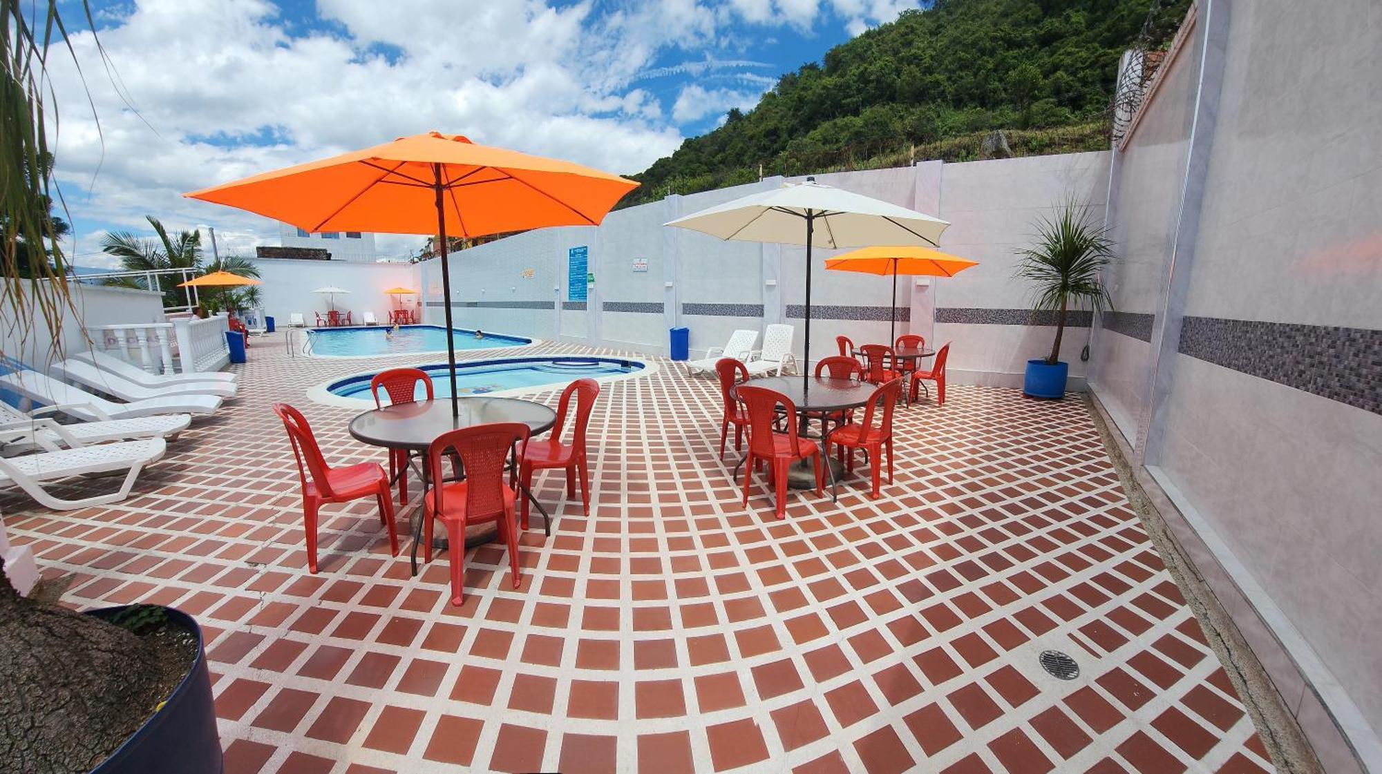 Hotel Emperador Barbosa  Εξωτερικό φωτογραφία
