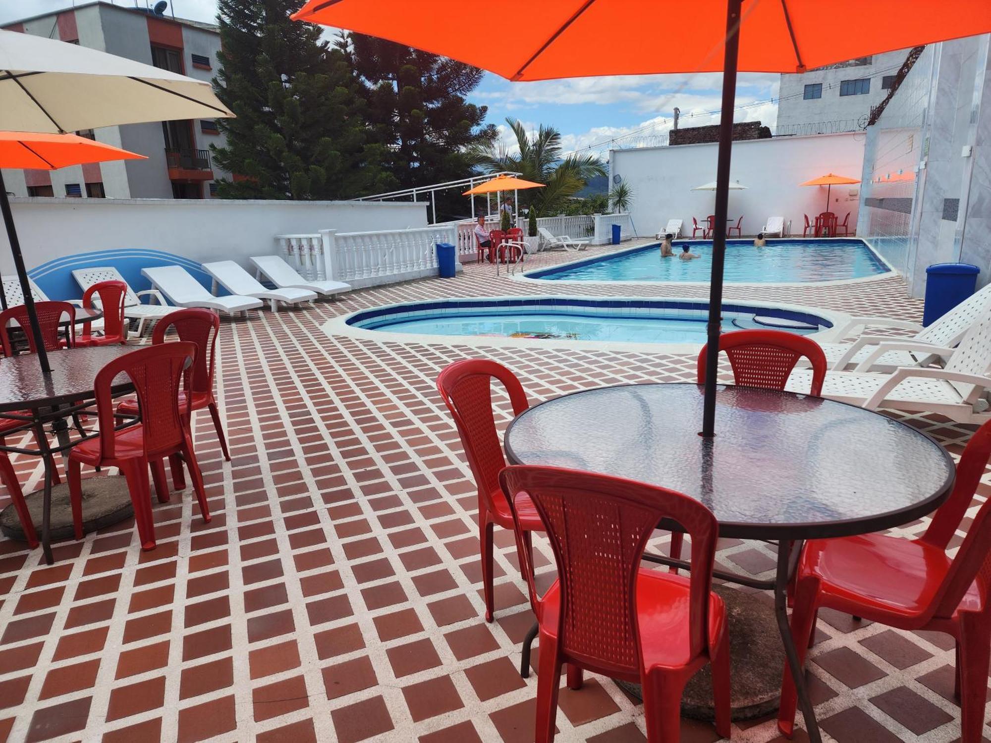 Hotel Emperador Barbosa  Εξωτερικό φωτογραφία