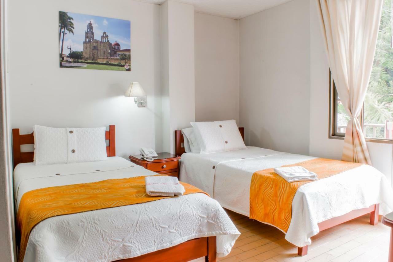 Hotel Emperador Barbosa  Δωμάτιο φωτογραφία