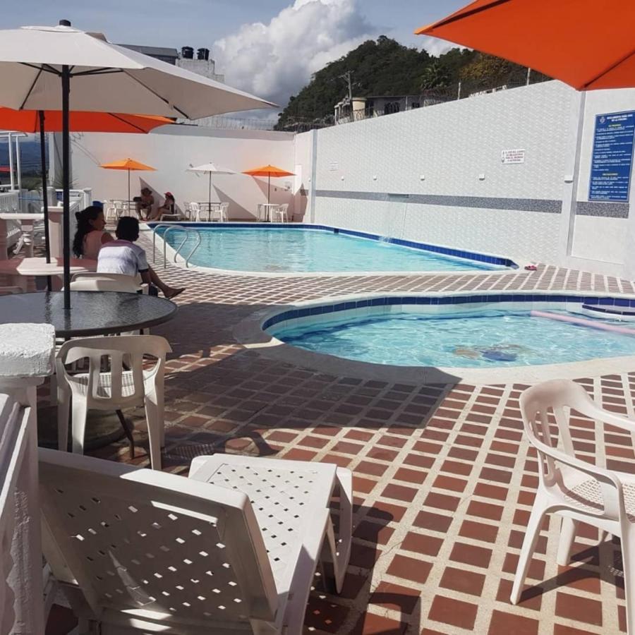Hotel Emperador Barbosa  Εξωτερικό φωτογραφία