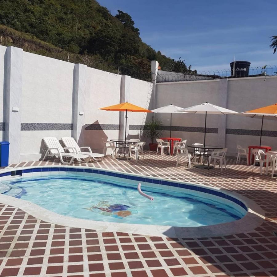 Hotel Emperador Barbosa  Εξωτερικό φωτογραφία